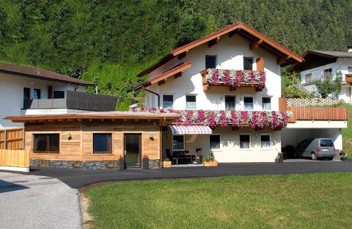 Burgstall Apartment | Apartment Christian