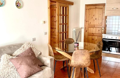 Isolaccia Apartment | Apartment 'Cima De' Piazzi 2' with Mountain View, Balcony and Wi-Fi