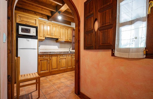 Llenin Apartment | Apartment 'Comeya' with Mountain View, Private Terrace and Wi-Fi