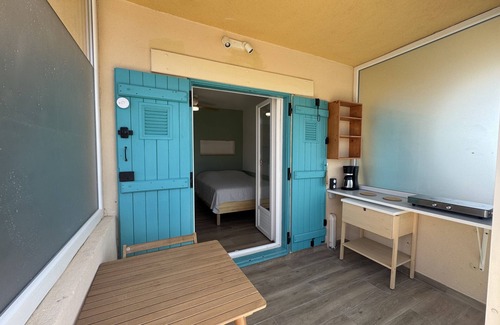 La Capte Apartment | Apartment-Comfort-Ensuite with Shower-Beach view