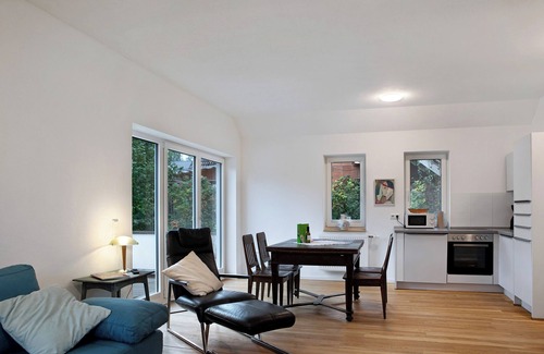 Marjoß Apartment | Apartment 'Eiche Im Sand 68' with Shared Garden, Balcony and Wi-Fi