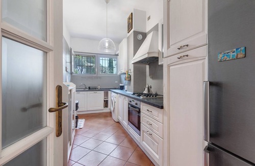 Varazze Villa | Apartment 'Della Baia' with Sea View, Private Terrace and Wi-Fi