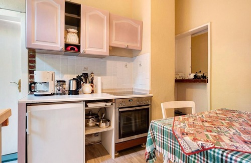 Schneverdingen Apartment | Apartment 'Die Kleine' with Private Garden and Wi-Fi
