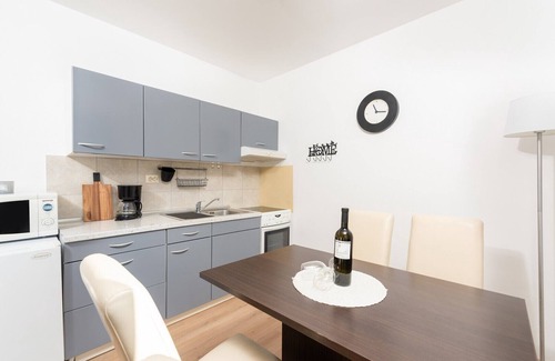 Fuskulin Apartment | Apartment Dobrec II With Shared Pool