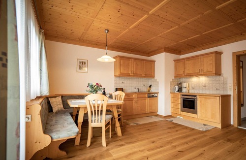 Innervillgraten Apartment | Apartment Dorfblick - Apartmenthaus Gutwenger - Selmerhof