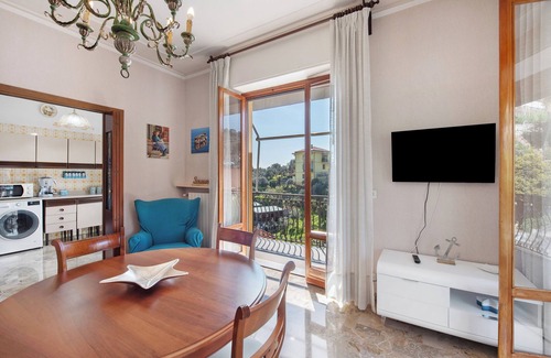 Varazze Apartment | Apartment 'Due Passi Dal Mare Tra Gli Ulivi' with Sea View, Wi-Fi and Air Conditioning