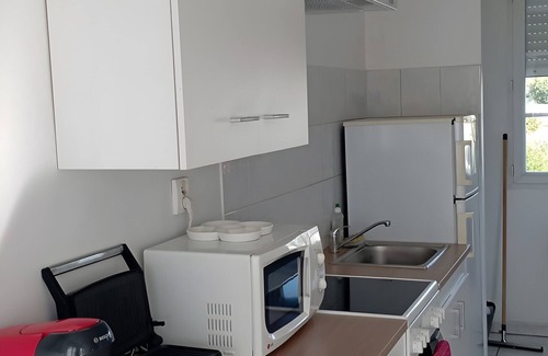 Beauvais Apartment | Apartment 'Duplex 40 M2 Centre Ville' with Wi-Fi