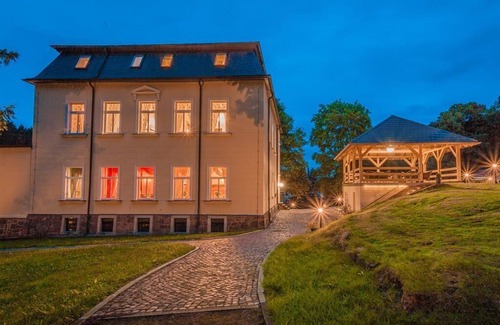 Colditz Apartment | Apartment-Ensuite with Shower-Burg Gnandstein