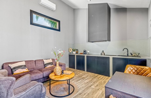 Formentera de Segura Apartment | Apartment 'La Vuelta 5' with Mountain View, Wi-Fi and Air Conditioning