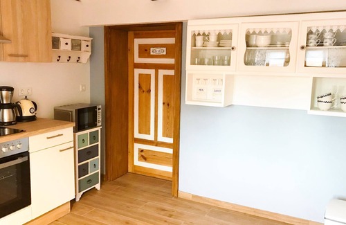Heinebach Apartment | Apartment 'Fachwerktraum Im Hof' with Shared Terrace, Shared Garden and Wi-Fi