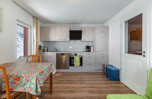Neuenweg Apartment | Apartment 'Ferienwohnung Belchenblick Nr 1' with Shared Terrace, Shared Garden and Wi-Fi