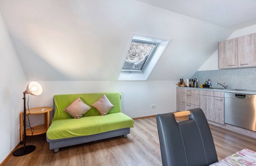 Neuenweg Apartment | Apartment 'Ferienwohnung Belchenblick Nr 2' with Shared Terrace, Shared Garden and Wi-Fi