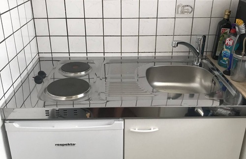 Oberursel Apartment | Apartment 'Ferienwohnung Andrea' with Balcony and Wi-Fi