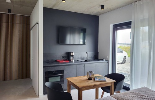 Muldestausee Apartment | Apartment 'Ferienwohnung Schlossterrassen 4b' with Private Terrace, Shared Garden and Wi-Fi