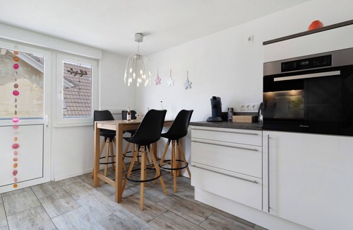 Heiligenzell Apartment | Apartment 'Ferienwohnung Obergeschoss' with Private Garden, Wi-Fi and Air Conditioning