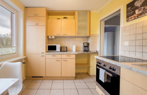 Krempermoor Apartment | Apartment 'Ferienwohnung Krempermoor' with Shared Terrace and Wi-Fi