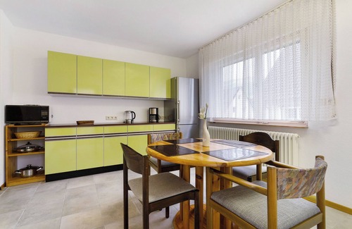 Schuttertal Apartment | Apartment 'Ferienwohnung Am Wald Dörlinbach' with Mountain View, Private Terrace and Wi-Fi