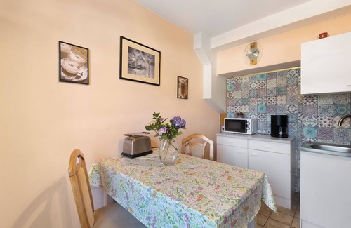 Merkenfritz Apartment | Apartment 'Ferienwohnung' with Private Garden and Wi-Fi