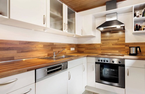 Muehlenbach Apartment | Apartment 'Ferienwohnung Landwassereckblick' with Mountain View, Shared Garden and Wi-Fi