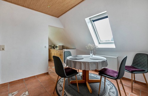 Schafstedt Apartment | Apartment 'Ferienwohnung Weise' with Shared Garden and Wi-Fi