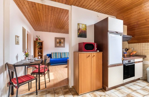 Grossheppach Apartment | Apartment 'Ferienwohnung Sila 1' with Shared Terrace and Wi-Fi