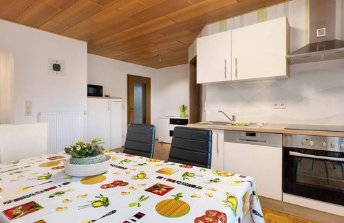 Eschelbach Apartment | Apartment 'Ferienwohnung Bender' with Shared Garden, Balcony and Wi-Fi