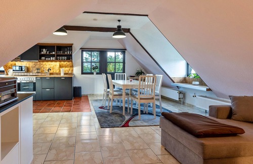 Dannau Apartment | Apartment 'Ferienwohnung Eichkater' with Private Terrace, Balcony and Wi-Fi