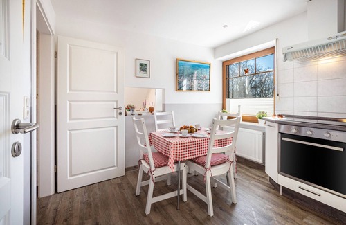 Nindorf Apartment | Apartment 'Ferienwohnung Lemburg' with Shared Terrace, Shared Garden and Wi-Fi