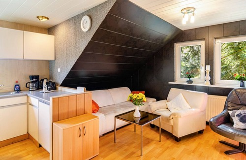 Fedderwarden Apartment | Apartment 'Ferienwohnung Klee 2' with Wi-Fi