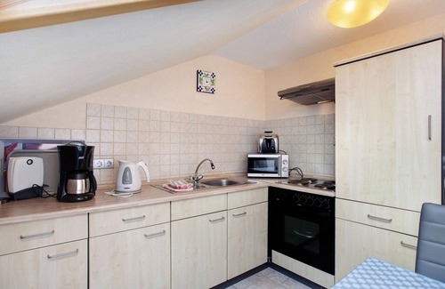 Balve Apartment | Apartment 'Ferienwohnung Triska' with Shared Garden and Wi-Fi