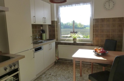 Duckerswisch Apartment | Apartment 'Fewo 2' with Lake View, Private Garden and Wi-Fi