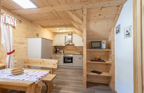 Schwalefeld Apartment | Apartment 'Fewo Rotwand' with Shared Terrace, Shared Garden and Wi-Fi