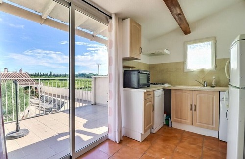 Beaucaire Apartment | Apartment for 4 to 6 people olive side 1st floor