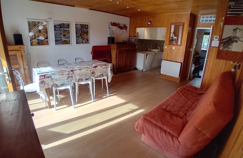 Saint-Chaffrey Apartment | Apartment for 6-8 people, 65 m². South-facing terrace. In the heart of the village at the foot of the slopes.