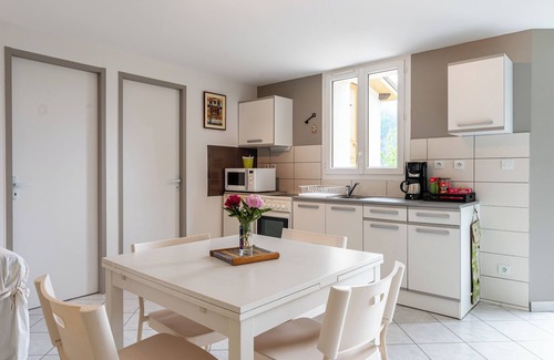 Le Chatel Apartment | Apartment 'T2' with Mountain View, Private Garden and Wi-Fi