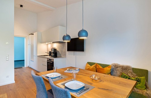 Conweiler Apartment | Apartment 'Frühling' with Shared Pool, Shared Garden and Wi-Fi