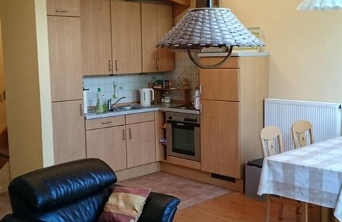 Hinte Apartment | Apartment gallery, shower, toilet, 2 bedrooms - Friesenborg - Ferienwohnung Klein Sande