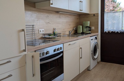 Gemarkung Truchtelfingen Apartment | Apartment 'Gänsbach' with Private Terrace, Shared Garden and Wi-Fi