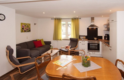 Finnentrop Apartment | Apartment 'Gänseblume' with Private Terrace, Shared Garden and Wi-Fi