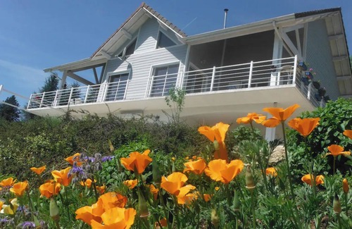 Parves et Nattages Apartment | Apartment 'Gite Encheminant' with Mountain View, Private Terrace and Wi-Fi
