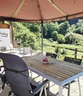 Fontenoy-le-Chateau Apartment | apartment, gite by the canal l Est,river Coney vosges france