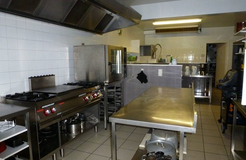 Moudeyres Apartment | Apartment 'Gite La Randonnée' with Private Pool, Private Terrace and Wi-Fi