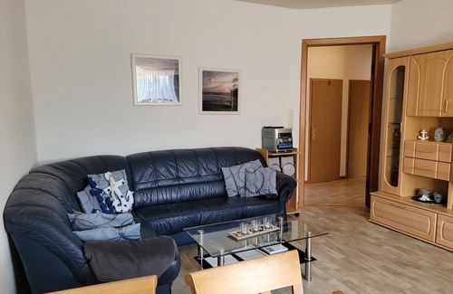 Lunden Apartment | Apartment 'Groth's' with Shared Terrace, Shared Garden and Wi-Fi