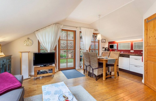 Olsberg Apartment | Apartment 'Haus Waldesruh' with Private Terrace, Private Garden and Wi-Fi