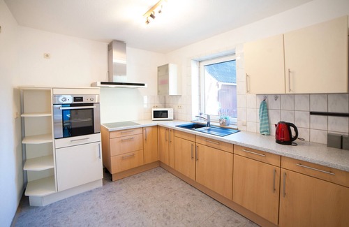 Lauda Apartment | Apartment 'Haas' with Balcony and Wi-Fi