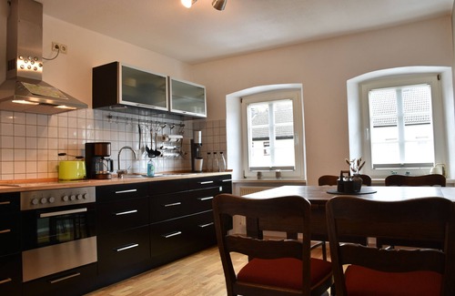 Birresborn Apartment | Apartment 'Happynest' with Mountain View, Private Terrace and Wi-Fi