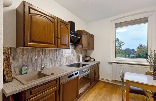 Stadtbezirk Ost Apartment | Apartment 'Haus 145' with Private Terrace and Wi-Fi