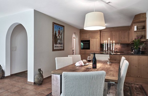 Klosters-Serneus Apartment | Apartment 'Haus Alpina' with Wi-Fi