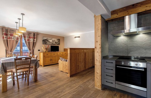 Cogne Apartment | Apartment 'Herbetet - 4061 Maison Gerard' with Mountain View, Shared Garden and Wi-Fi