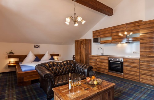 Hopfen am See Apartment | Apartment "Highlander Suite" in the Vitusfort house